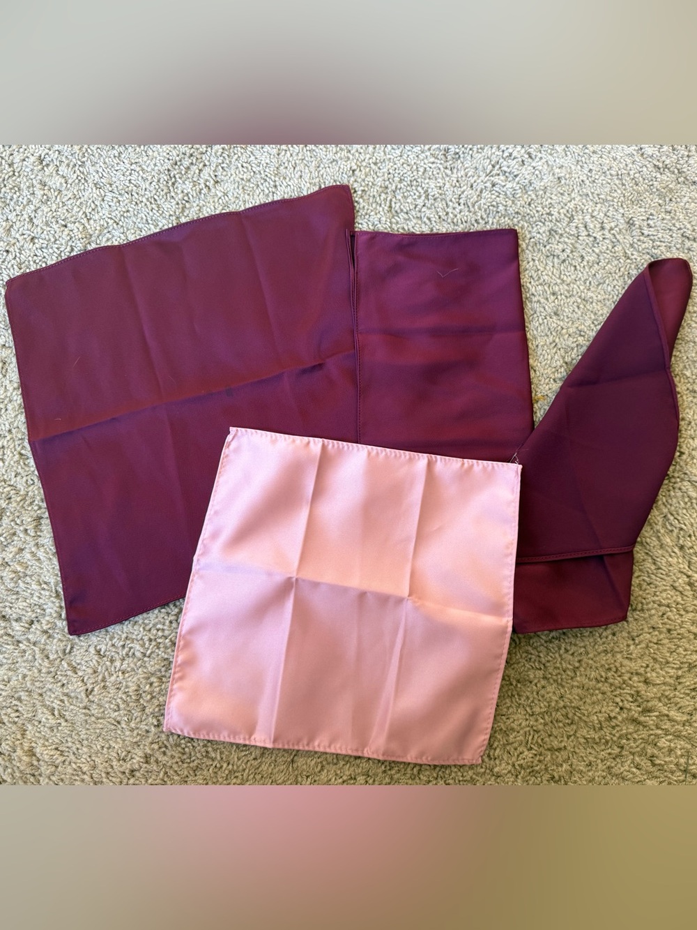 🎀3/$25🎀 Azazie Burgundy (4) and Dusty Rose (1) Pocket Squares